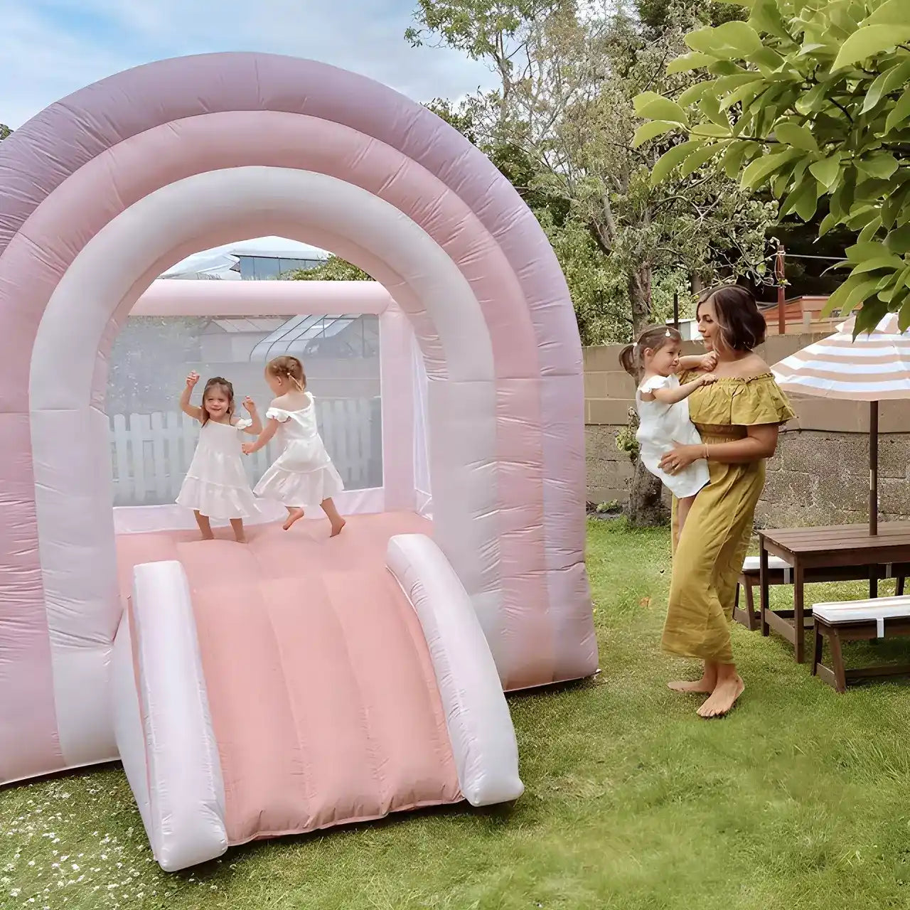Best pink bounce castle for moms and kids